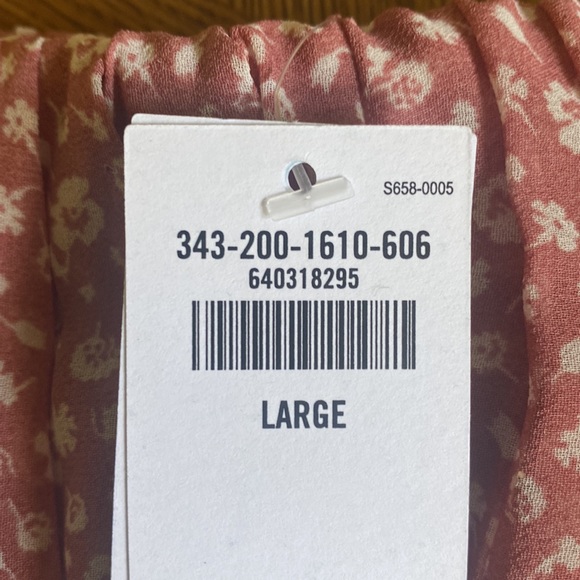 Clean wardrobe - Picture 5 of 5